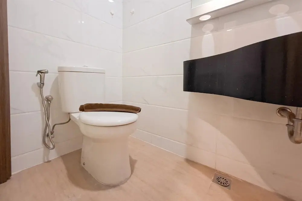 Modern Style Studio At Apartment Sky House Bsd
