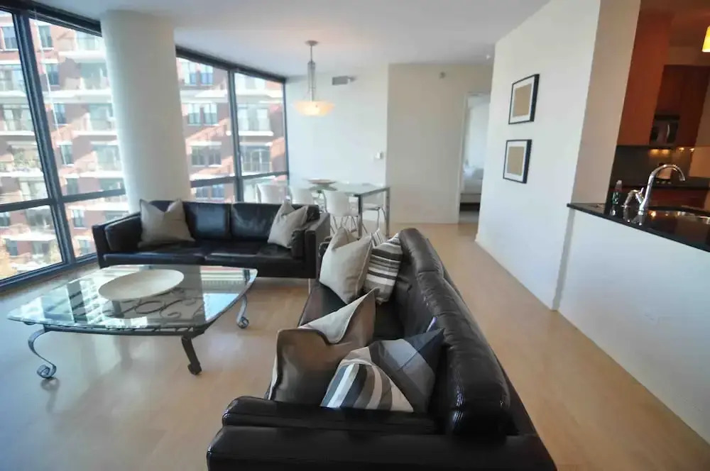 Chicago Downtown Condo - Michigan Ave Suite ID 14-15