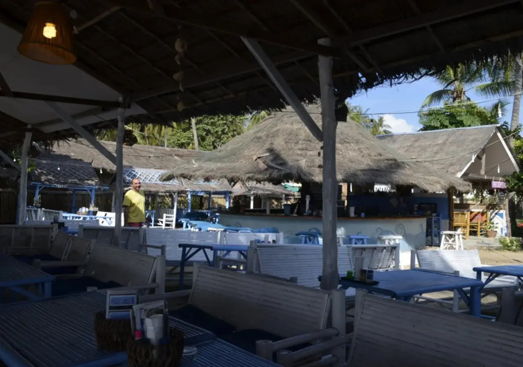 Isara Lanta Beach Resort