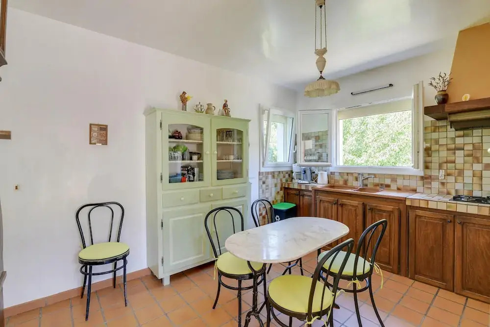 House With 3 Bedrooms in Oppède, With Wonderful Mountain View, Private