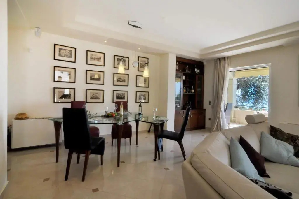 Villa Iris