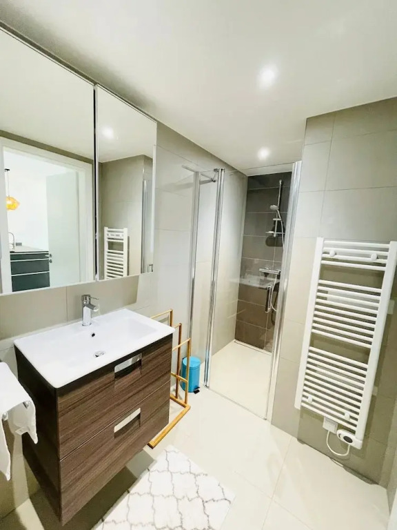 Luxury 1 bedroom. Center Terrace&Parking
