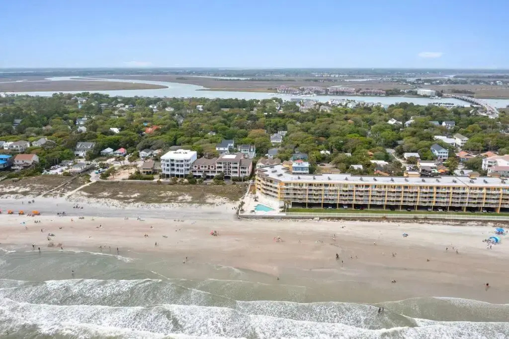 208 W Ashley - Central Location - 2 Mins to the Beach