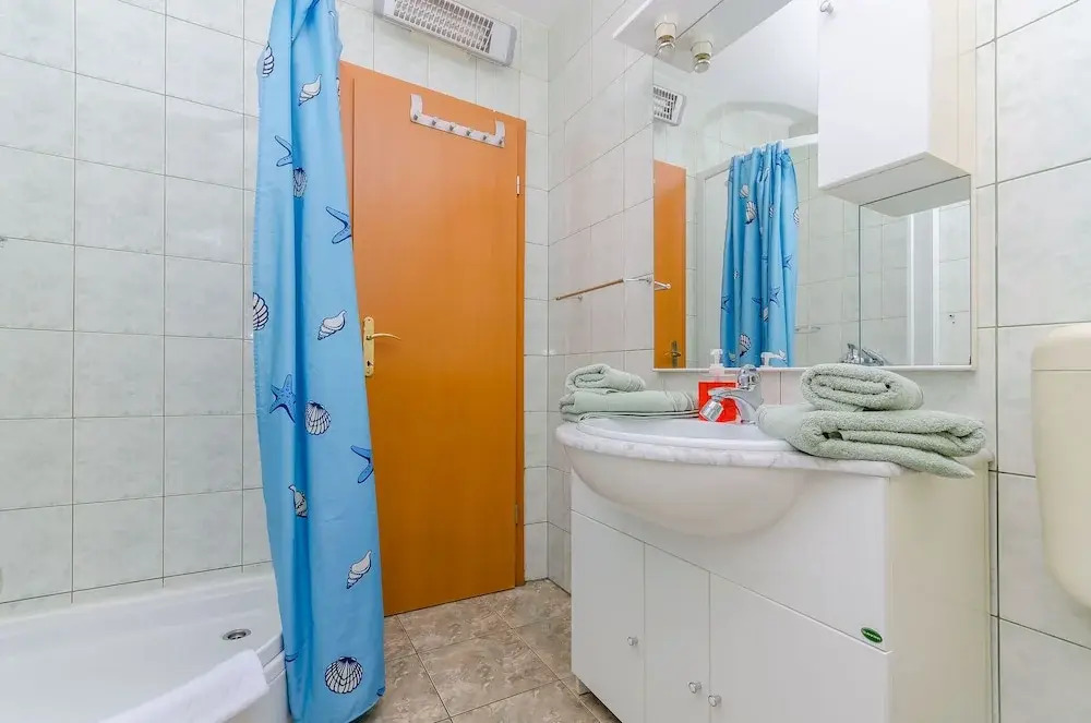 Apartments Milivoj