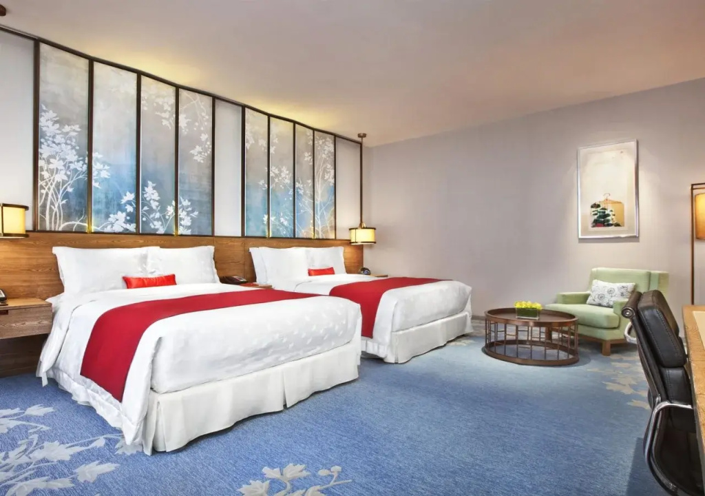 HUALUXE Shanghai Twelve At Hengshan by IHG
