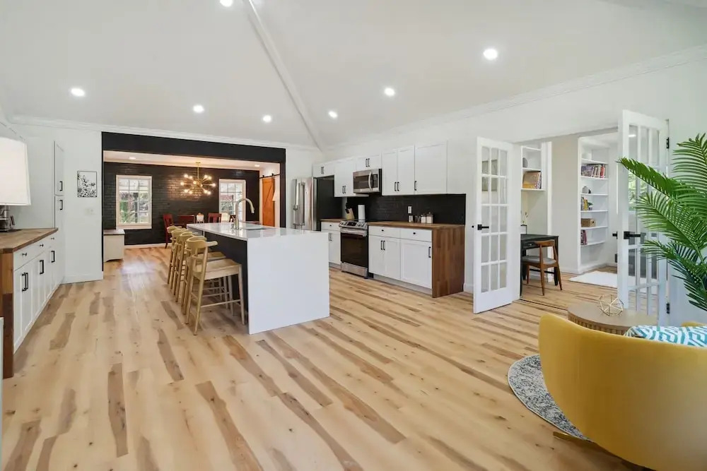 Urban Farmhouse With A Modernism Twist! 4 Bedroom Home by RedAwning