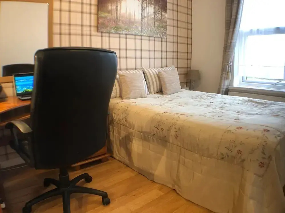 Little Connaught 2 bed House pet friendly