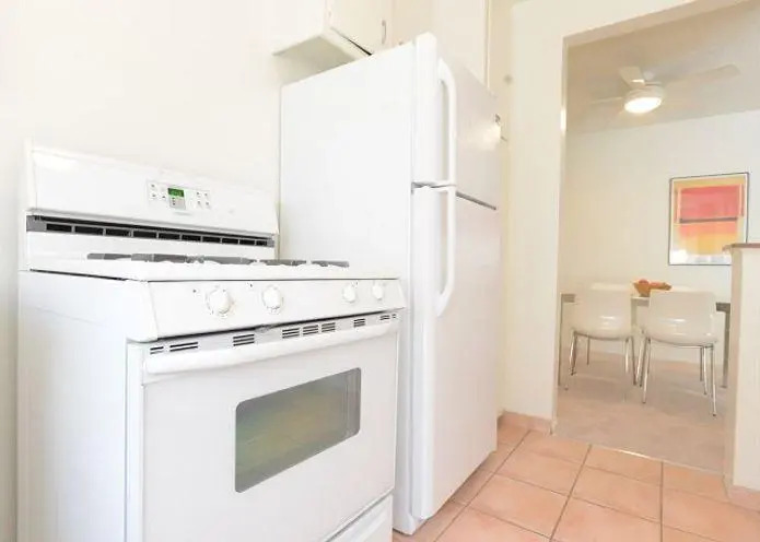 Beverly Center One Bedroom Apartment