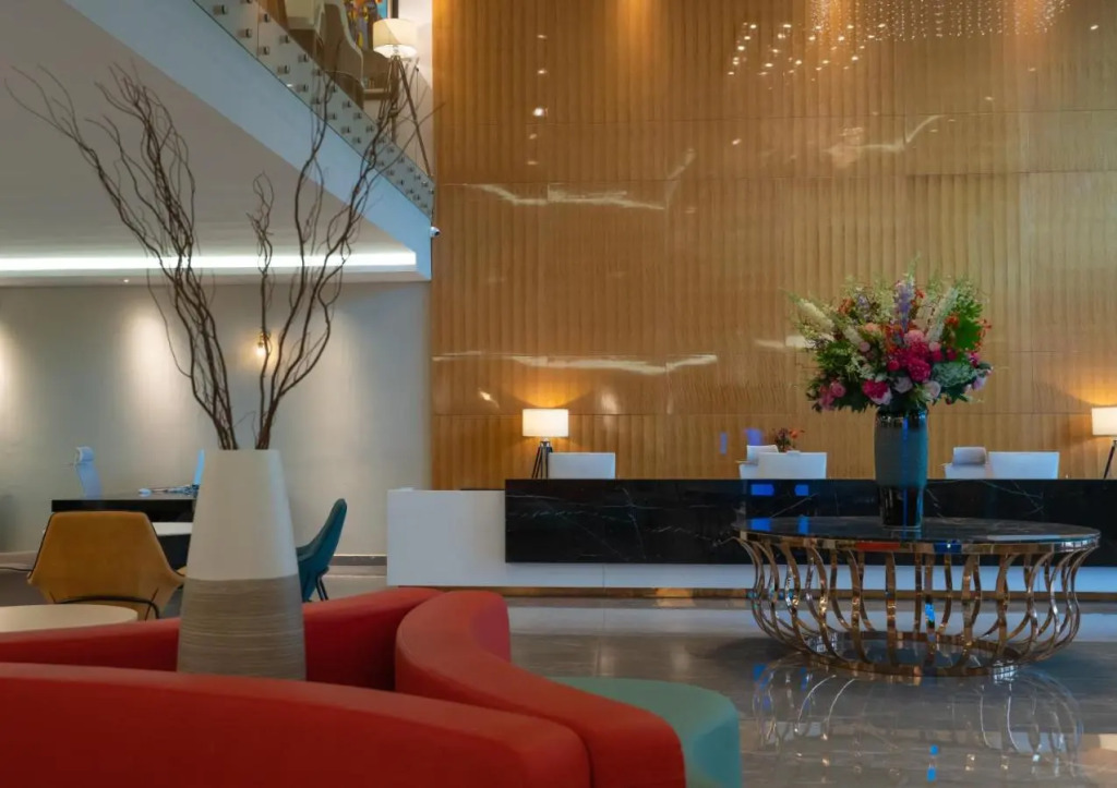 Stay Easy Plus Hotel