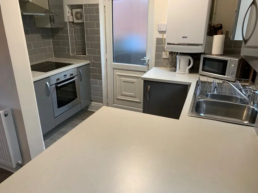 Bridge House 5 Beds up to 8 People Contractors Reunions Long or Short Stays