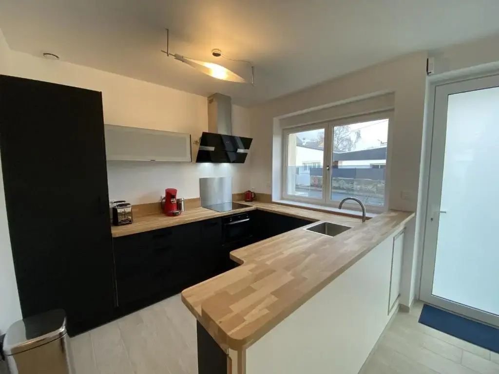 Maisonette en pierre rénovée avec jardin à 100m de la plage - 5/6 couchages et Wi-Fi - FR-1-349-179