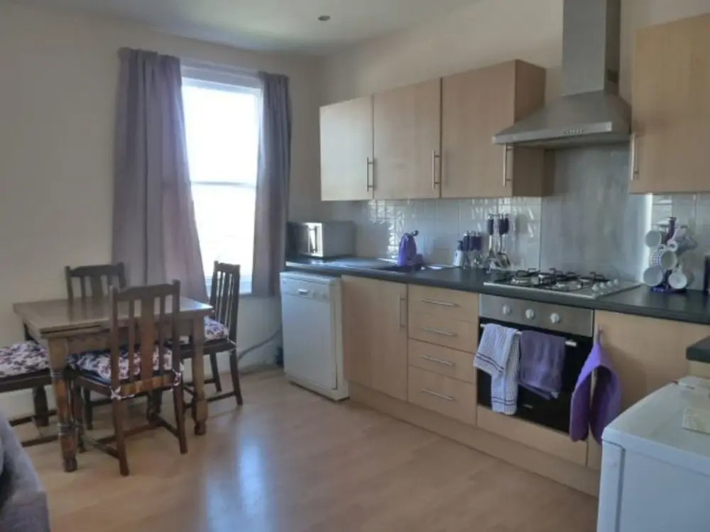 Top Floor Flat with Sea View