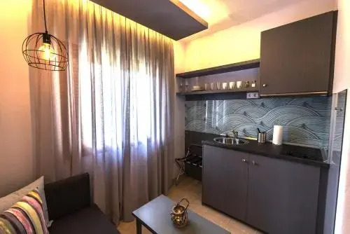 Aliston Hotel Studios