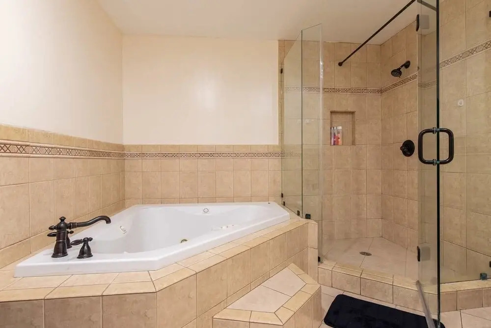 North Hollywood Spacious Vacation Paradise 3 Bdr