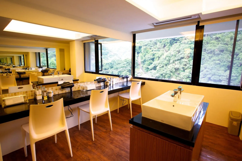 Spring Spa Hotel