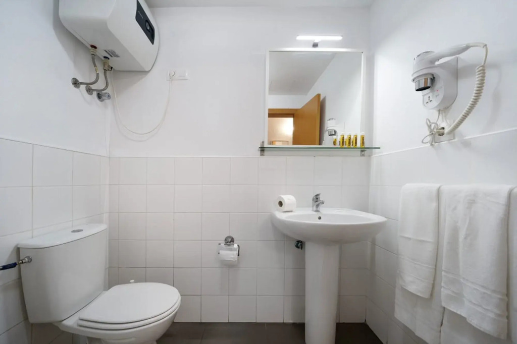 Mhc Arenales Hotel