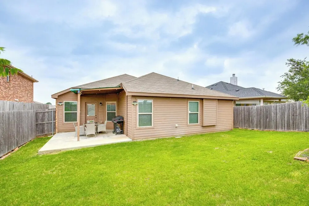 Private Yard & Grill: Greenville Vacation Rental