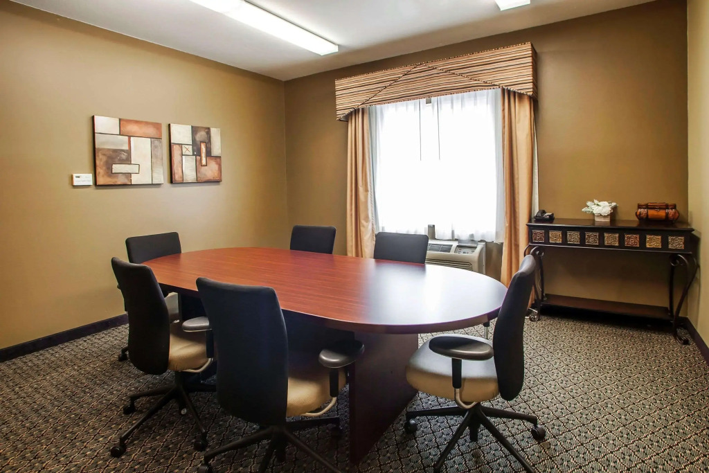 Comfort Suites Elgin Northwest