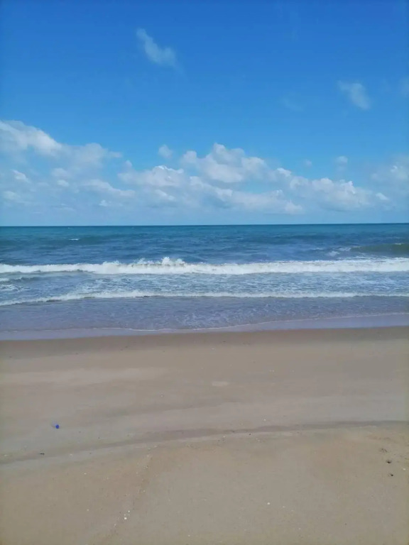 Baan Montra Beach Resort