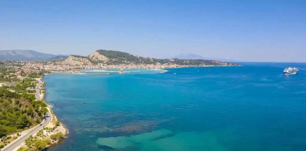 Venetico Beachfront Apartments & Suites - Sea View Suite