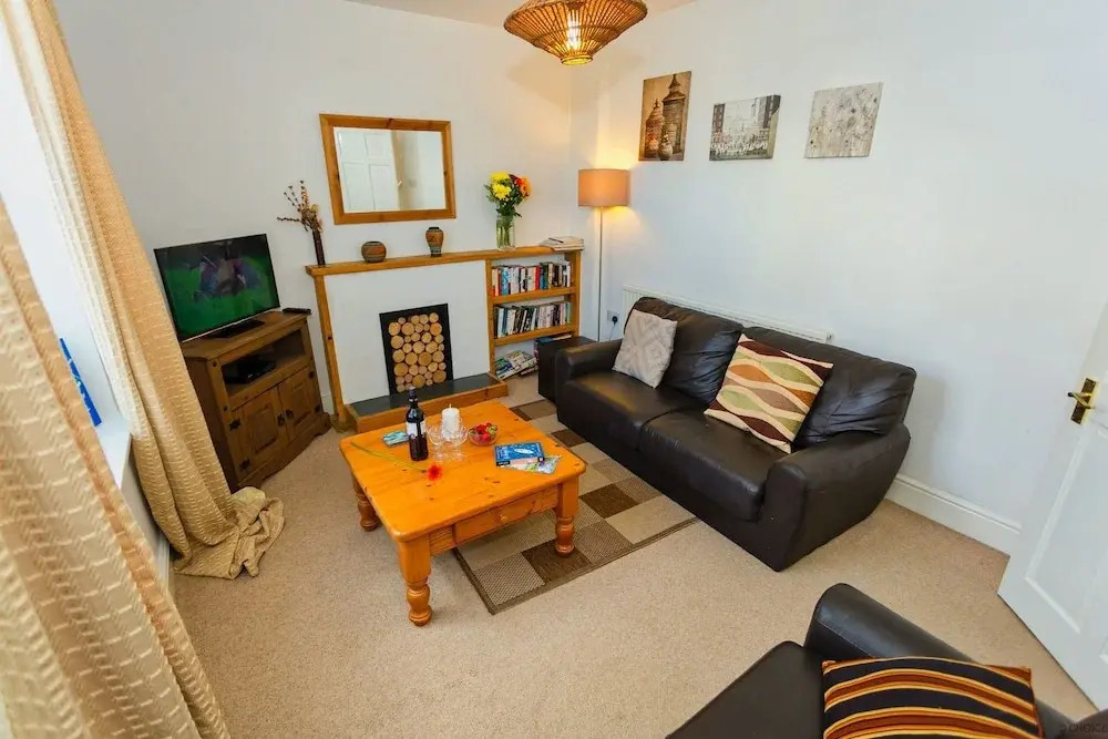 Dolphin Cottage