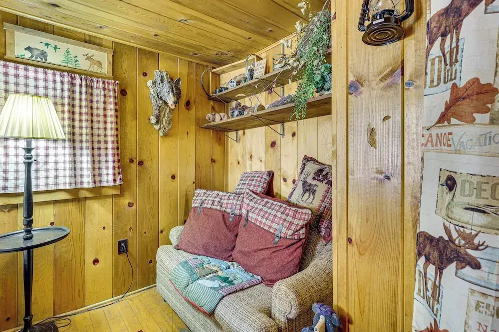 Historic Keystone Cabin Near Mount Rushmore!