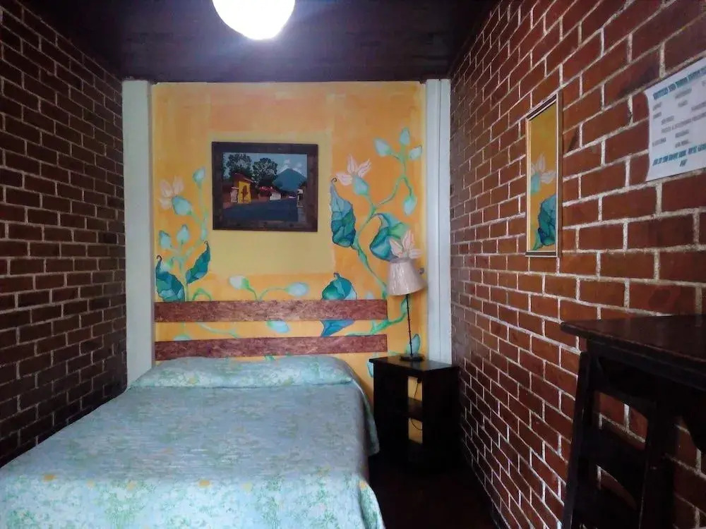 Hostel y Restaurante Casa Jacaranda