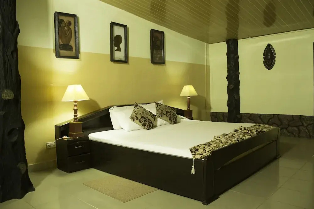 Luxe Suites Hotel