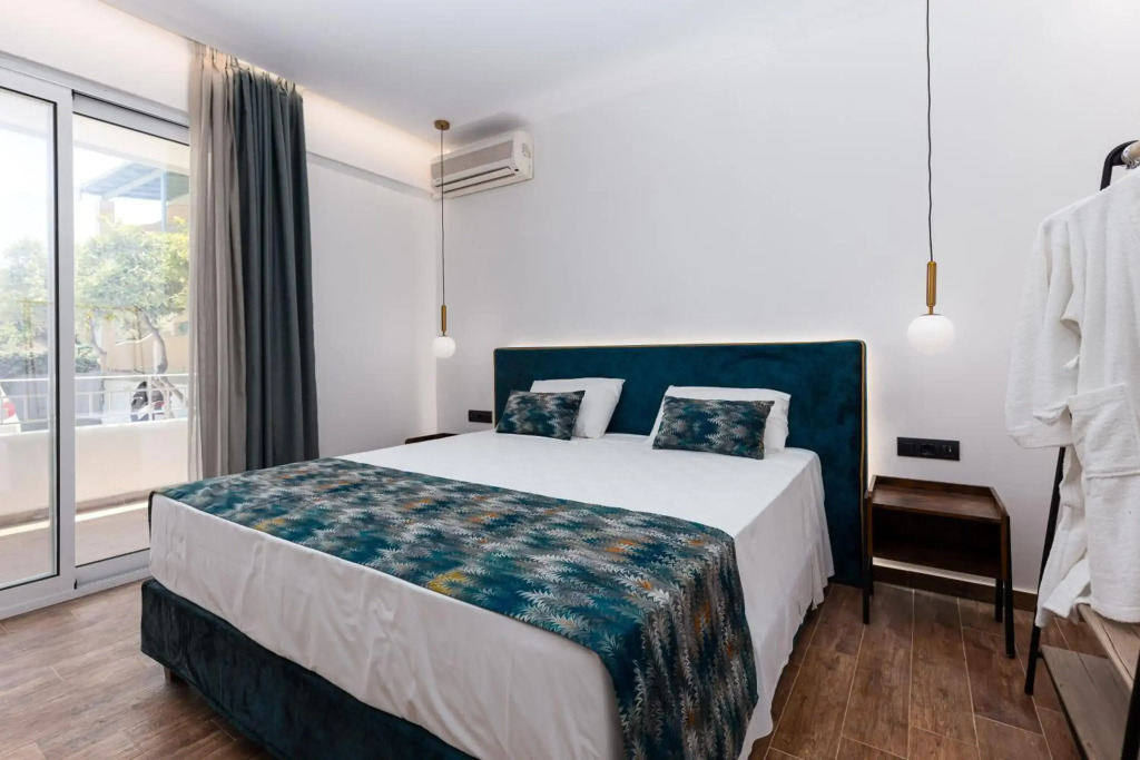 Sirocco Hotel
