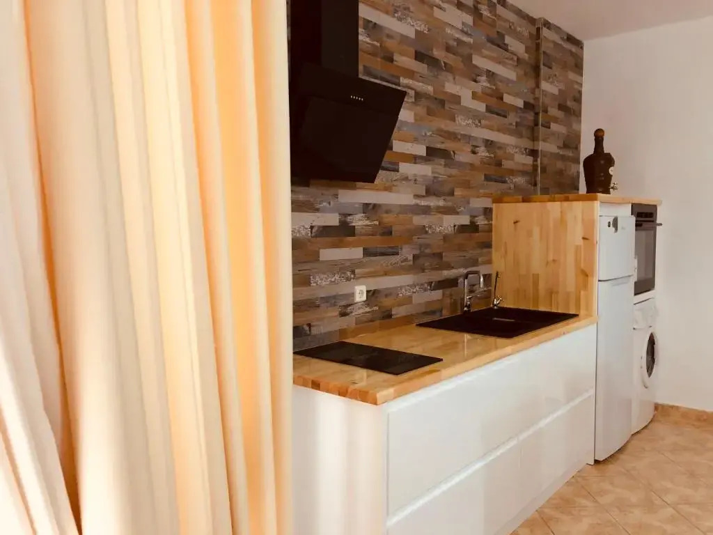 Flora Apartments Sarande