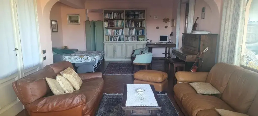Alloggio nella Villa dellEdera