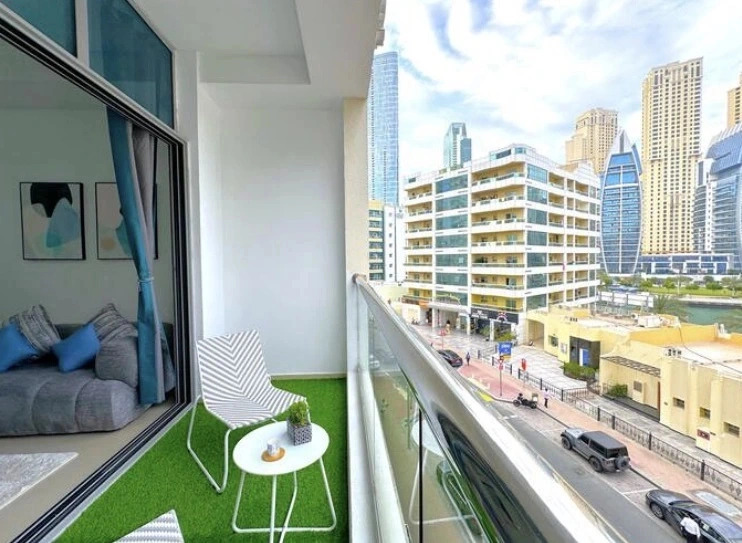 Квартира Lxury Brand New Studio with Balcony and Marina View