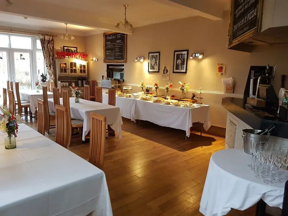 DORSET ARMS HOTEL