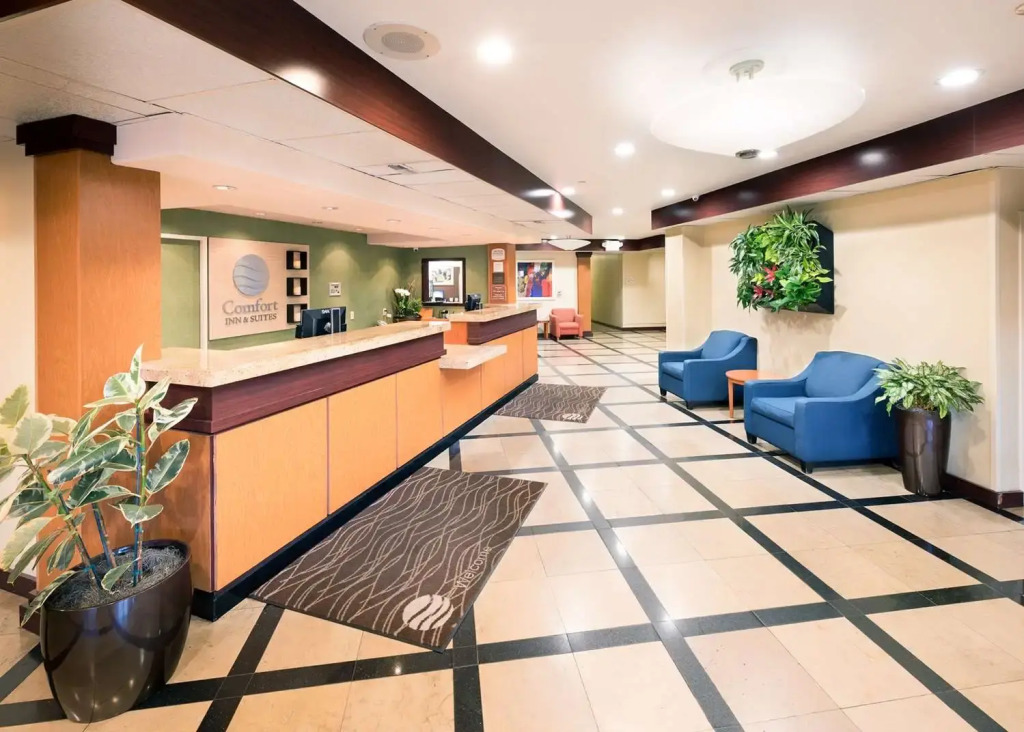 Comfort Inn & Suites Oakland Airport
