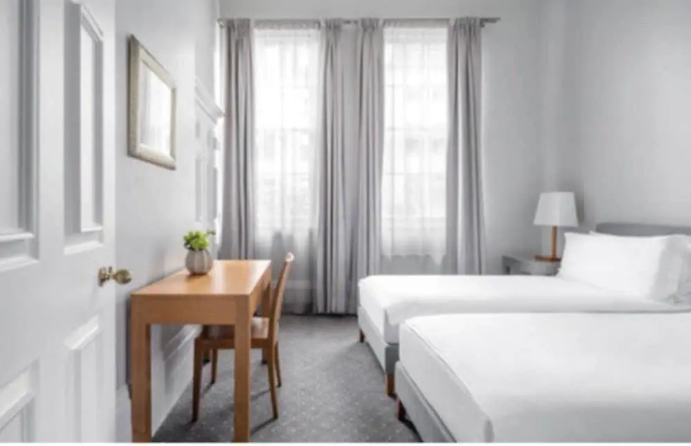 2 Bedrooms, 2 Bathrooms Nice Luxury Serviced Apartment In Mayfair