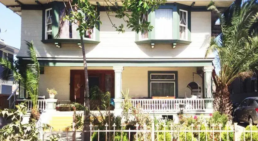 LA Room Rental