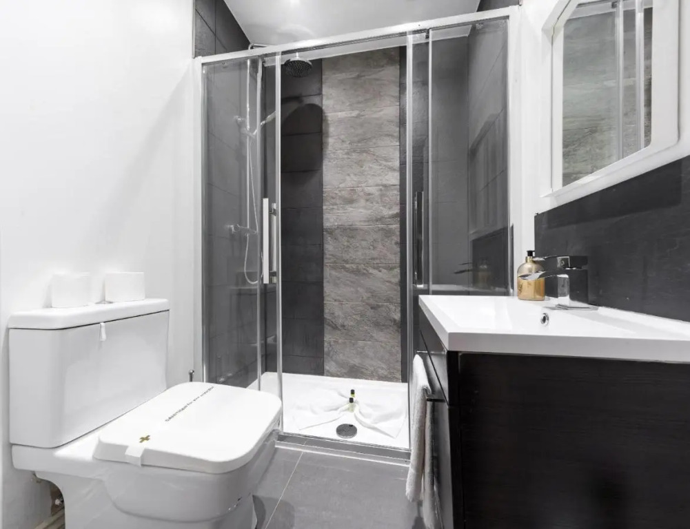 Whitechapel Grand
