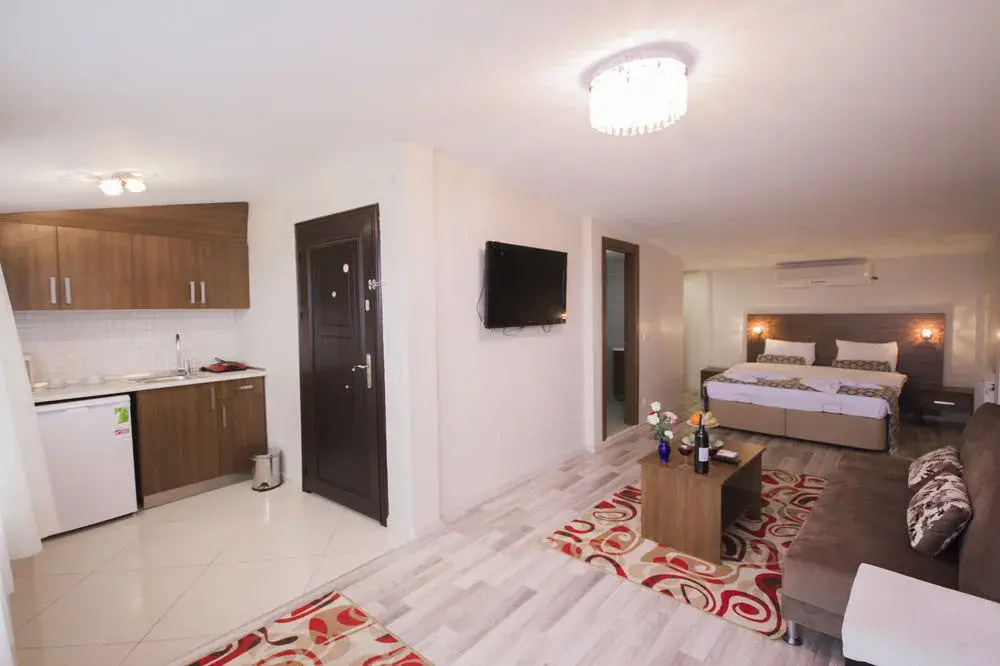 Carina Hotel