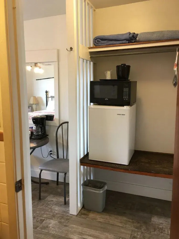 Wachapreague Inn - Motel Rooms
