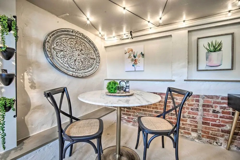 Cozy El Paso Studio w/ Patio ~ 5 Mi to Utep!