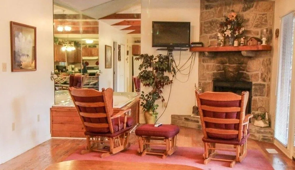 Mountain Dew - 2 Bedrooms, 2 Baths, Sleeps 4 cabin