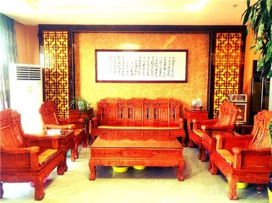 Zhangye Xilaishun Holiday Hotel (Railway Station No.1 Middle School)