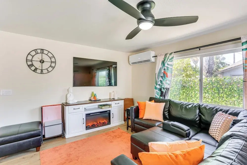 Walkable & Bright Bungalow in Dtwn Redding!