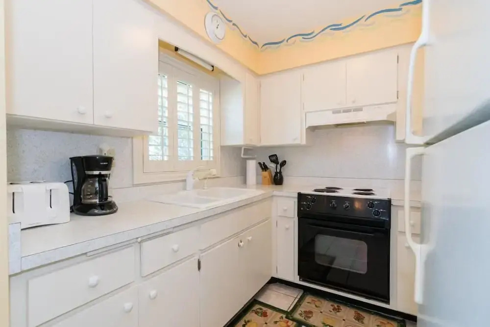 AM Beach Place Unit 5