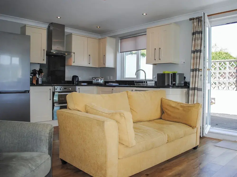 4 West Park Mews