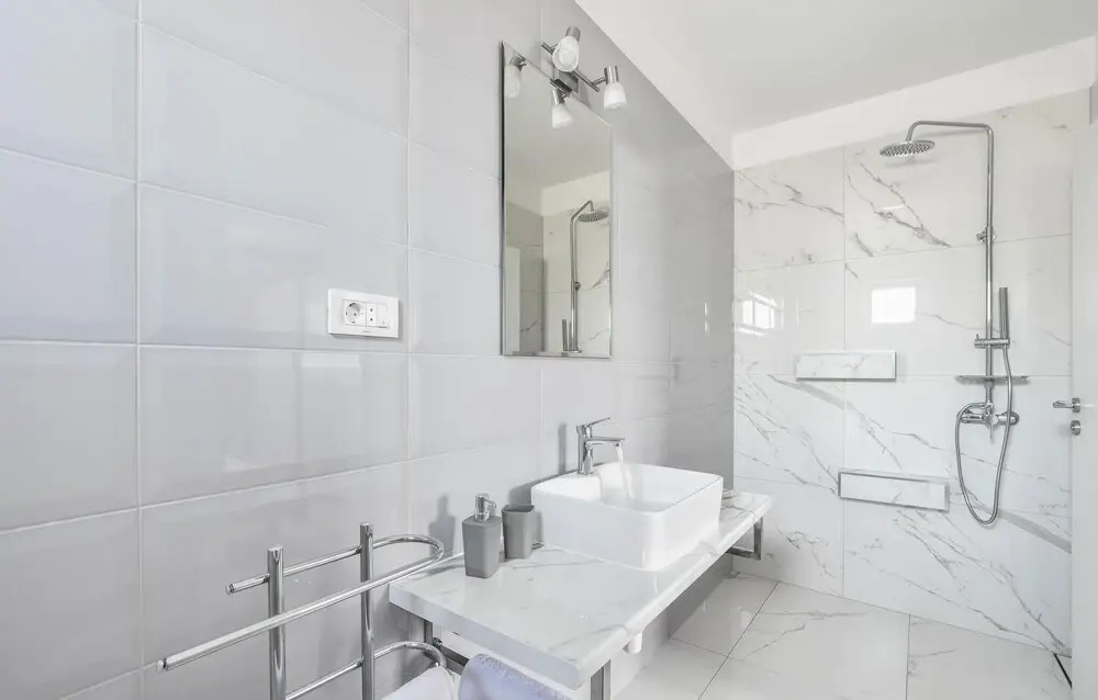 Beautiful Home in Split With 4 Bedrooms, Wifi and Outdoor Swimming Pool