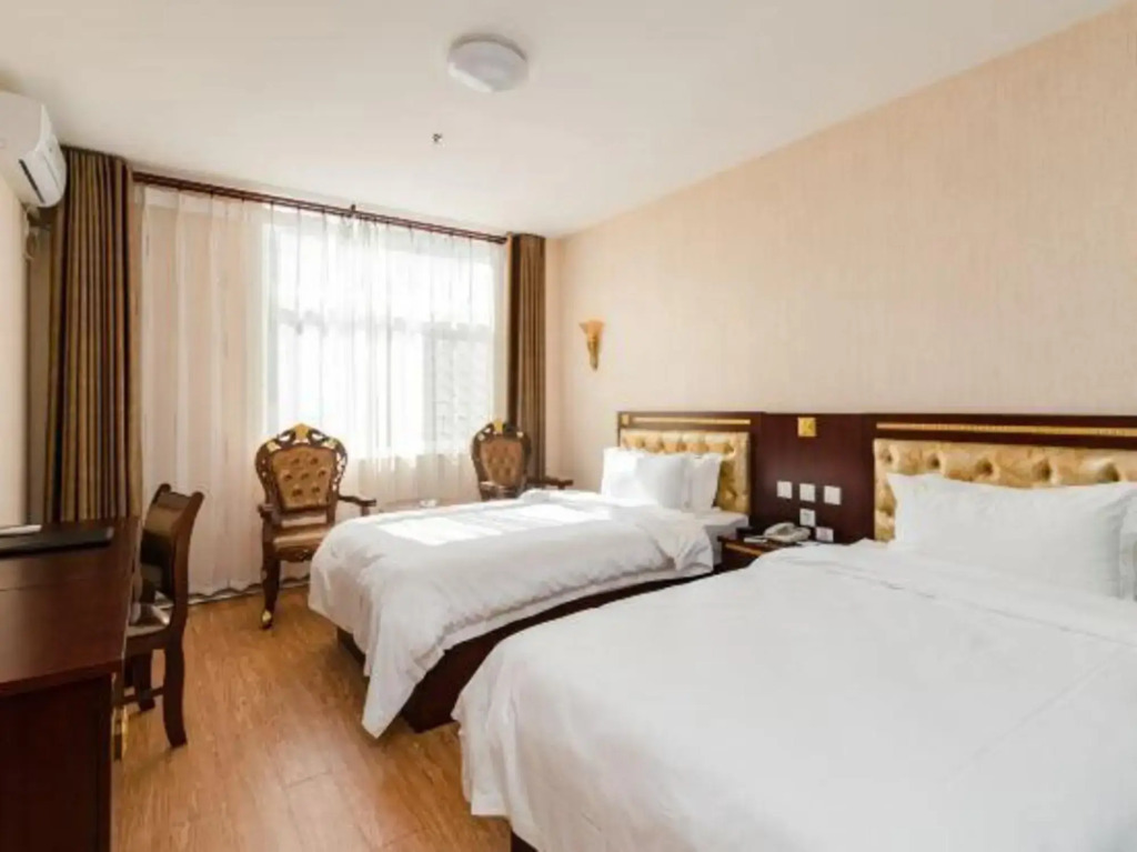 Geluo Business Hostel