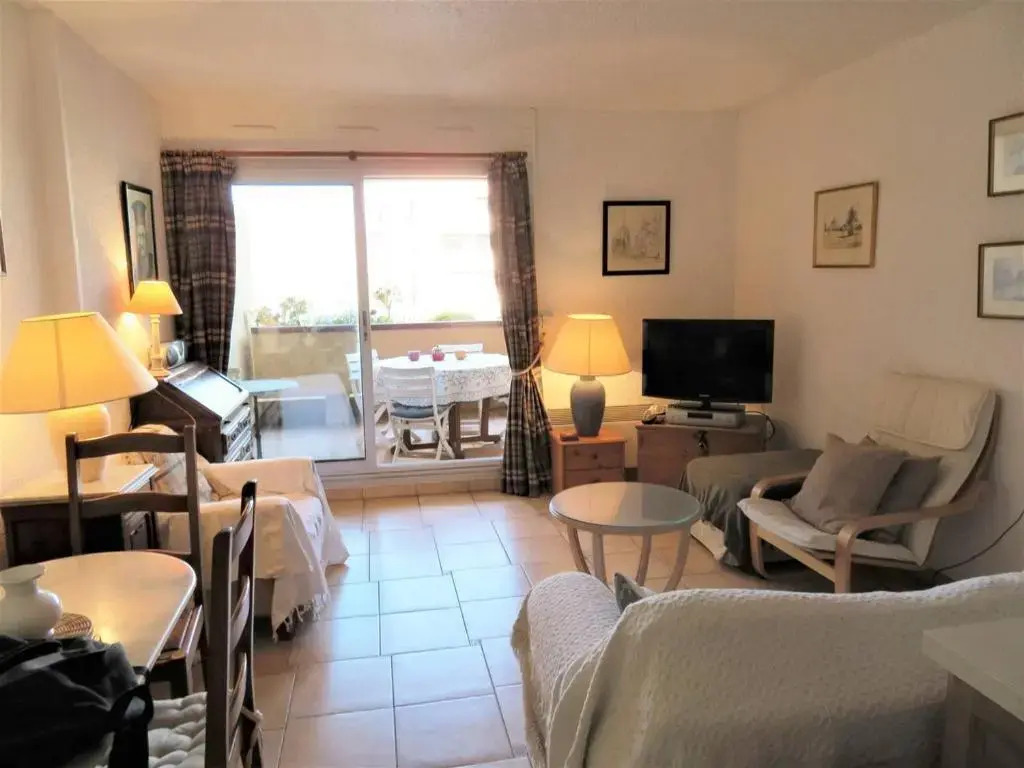Appartement Bormes-les-Mimosas, 2 pièces, 4 personnes - FR-1-610-6