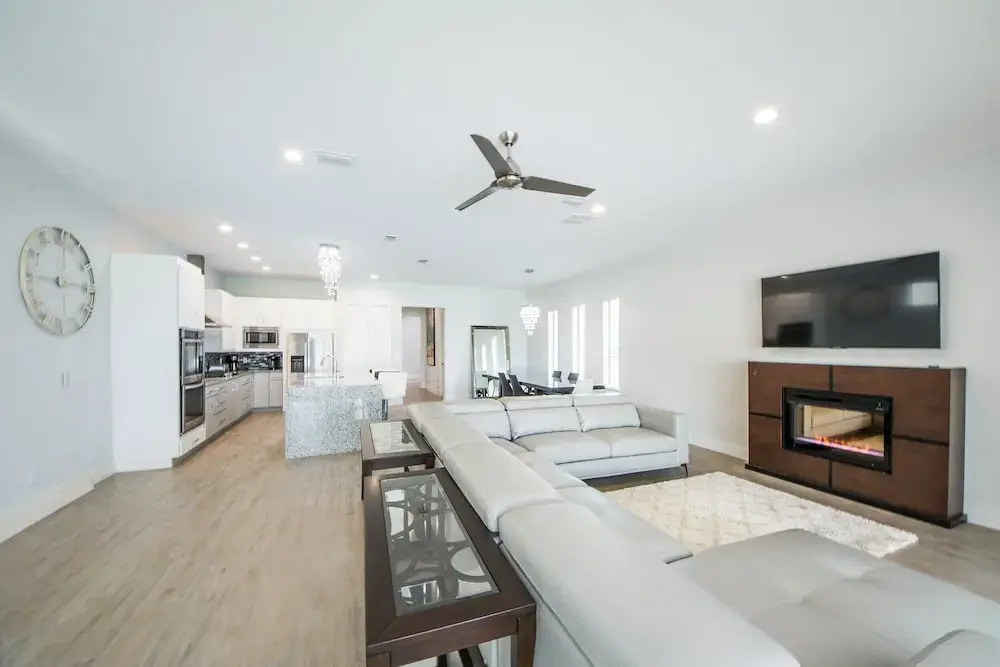 7BR Reunion Pool Home 1543 by OVRH