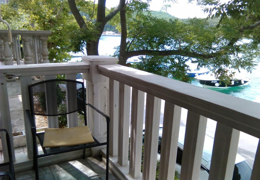 Studio apartment Ani - 10 M from the sea SA2 žuti Jadranovo, Riviera Crikvenica